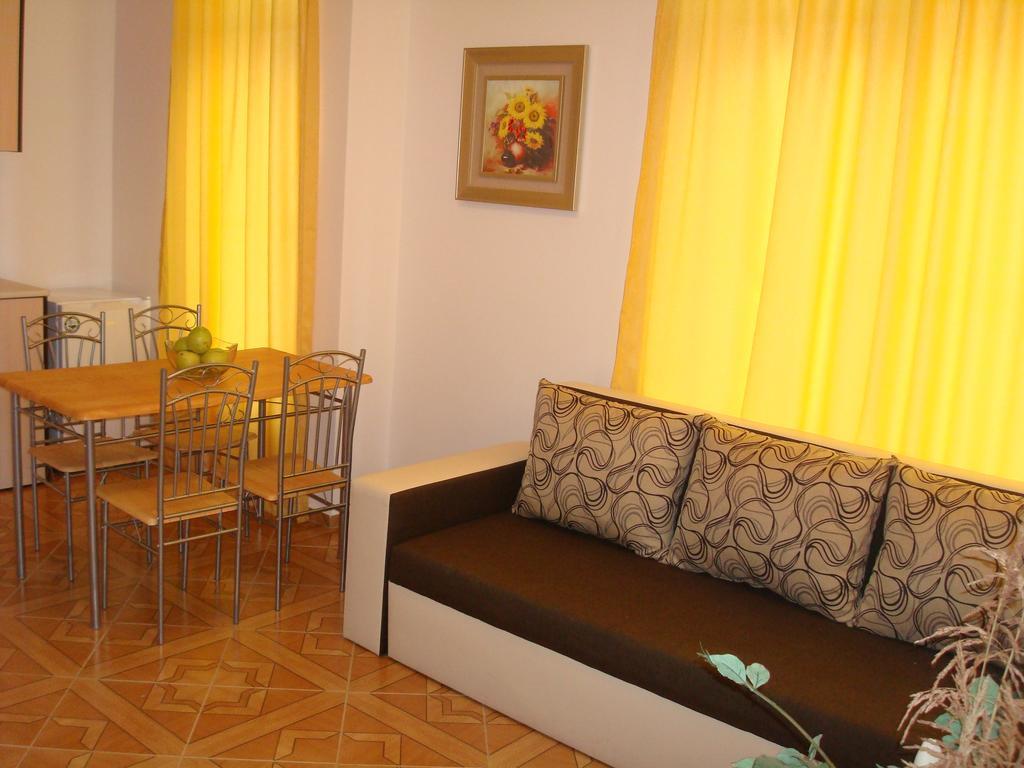 Saint Elena Apartcomplex Slantchev Briag Extérieur photo
