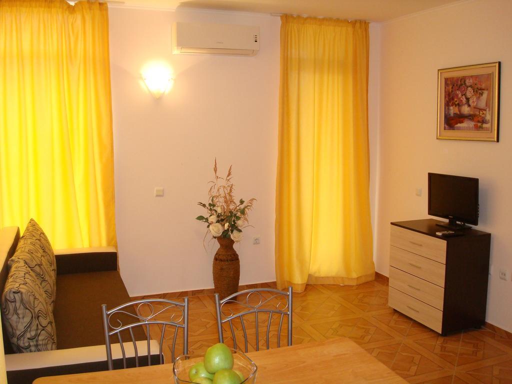 Saint Elena Apartcomplex Slantchev Briag Extérieur photo