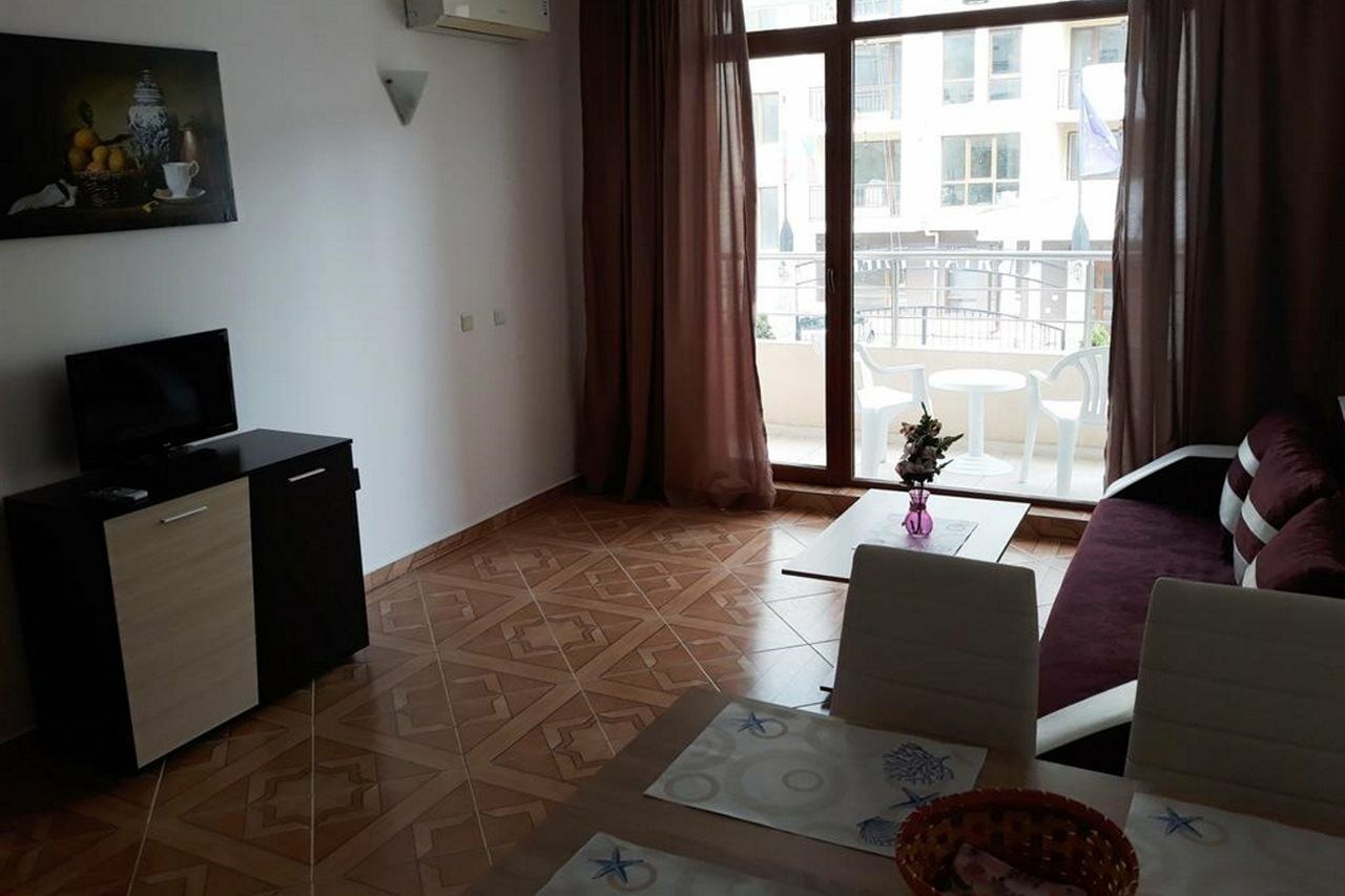 Saint Elena Apartcomplex Slantchev Briag Extérieur photo